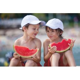 Verano de frutas y ms lquido. Si tu hijo come menos, no te preocupes!