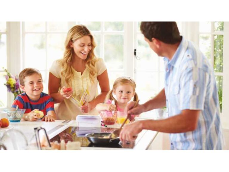 Pap en la cocina. Su rol en la alimentacin del hijo