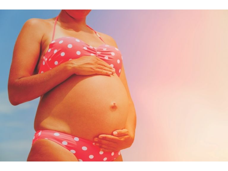 Embarazada en verano:  consejos prácticos para estar activa y cómoda
